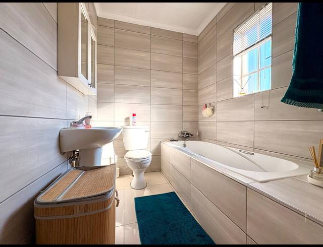 3 BEDROOM HOUSE FOR SALE IN DALPARK EXT 1
